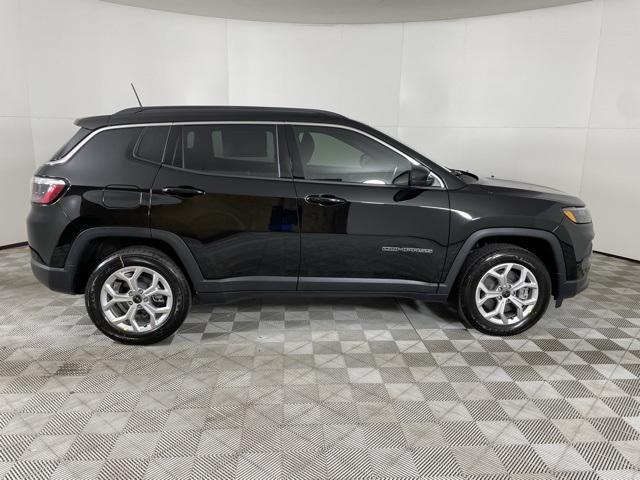 new 2025 Jeep Compass car, priced at $29,999