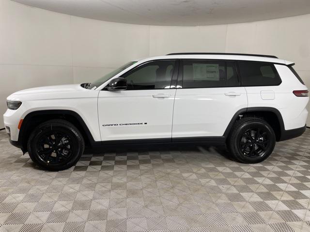 new 2025 Jeep Grand Cherokee L car, priced at $45,001