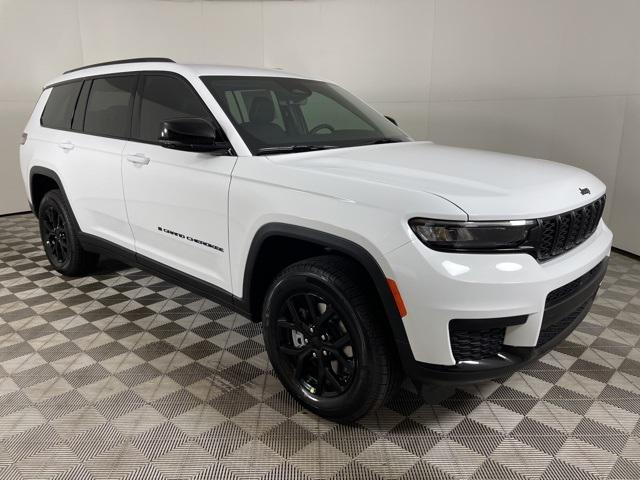 new 2025 Jeep Grand Cherokee L car, priced at $45,001