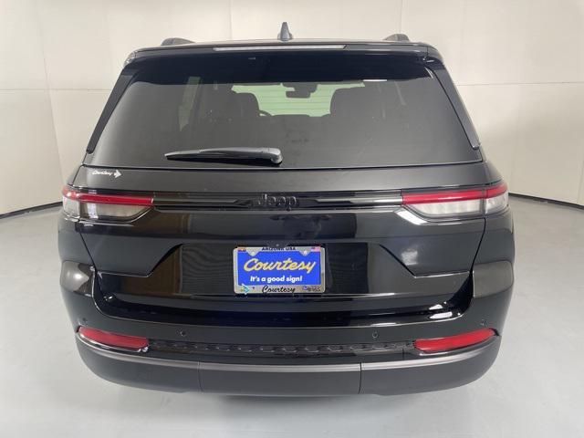new 2025 Jeep Grand Cherokee car, priced at $38,870
