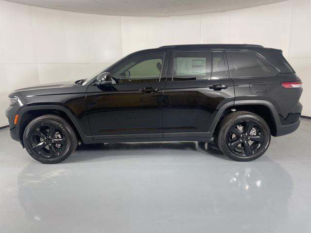 new 2025 Jeep Grand Cherokee car, priced at $38,870