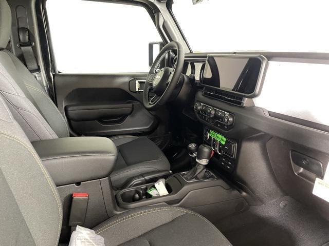 new 2025 Jeep Gladiator car, priced at $42,900