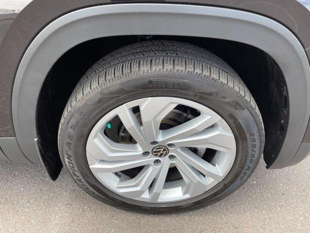 used 2022 Volkswagen Atlas car, priced at $24,900