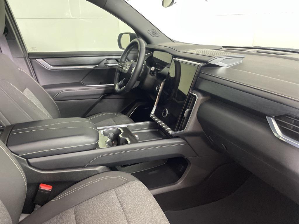 used 2025 GMC Acadia car, priced at $32,300