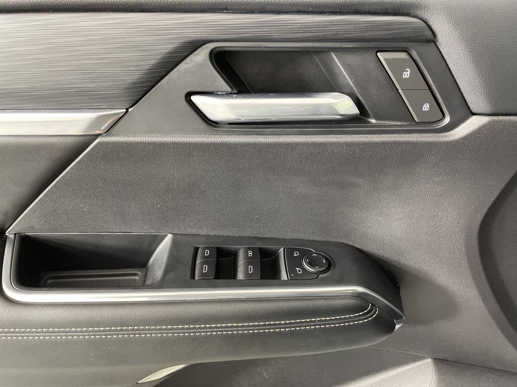 used 2025 GMC Acadia car, priced at $32,300