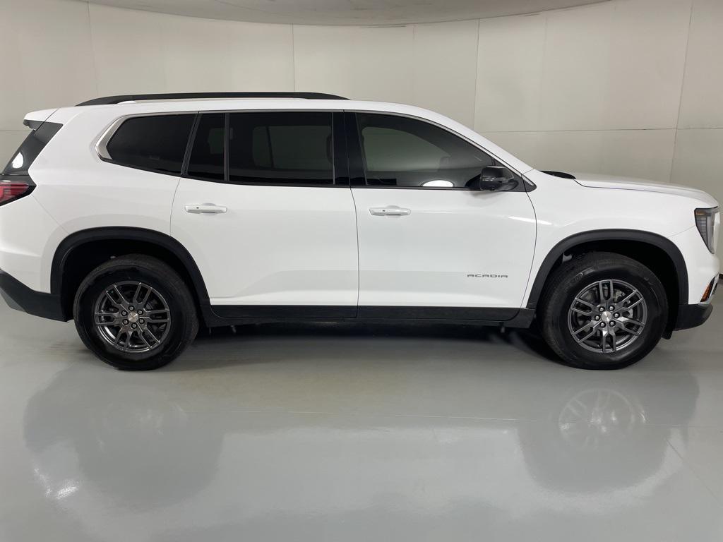 used 2025 GMC Acadia car, priced at $32,300