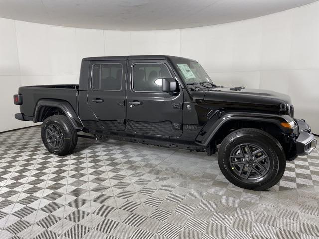 new 2024 Jeep Gladiator car, priced at $43,760