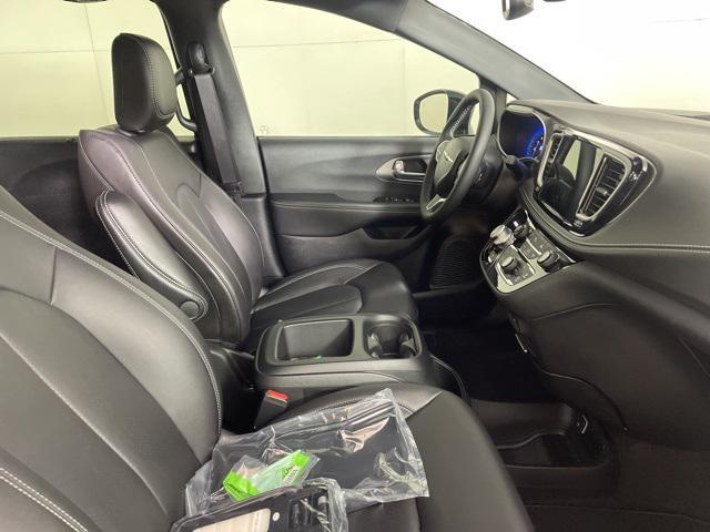 new 2026 Chrysler Pacifica car, priced at $42,980