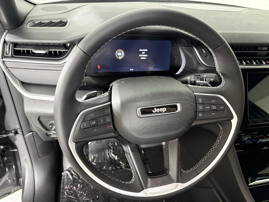 new 2025 Jeep Grand Cherokee L car, priced at $38,900