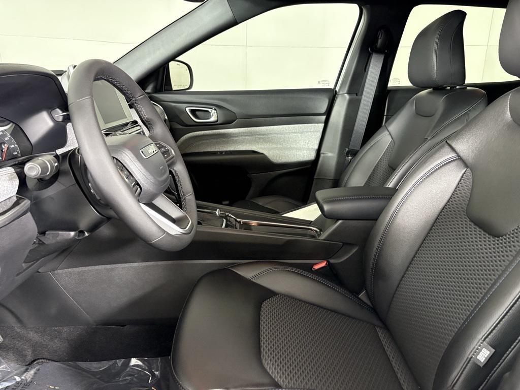 new 2026 Jeep Compass car, priced at $28,900