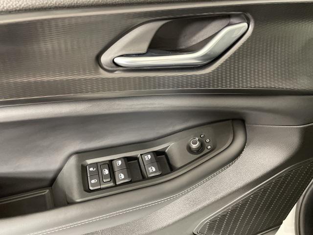 new 2025 Jeep Grand Cherokee car, priced at $39,900