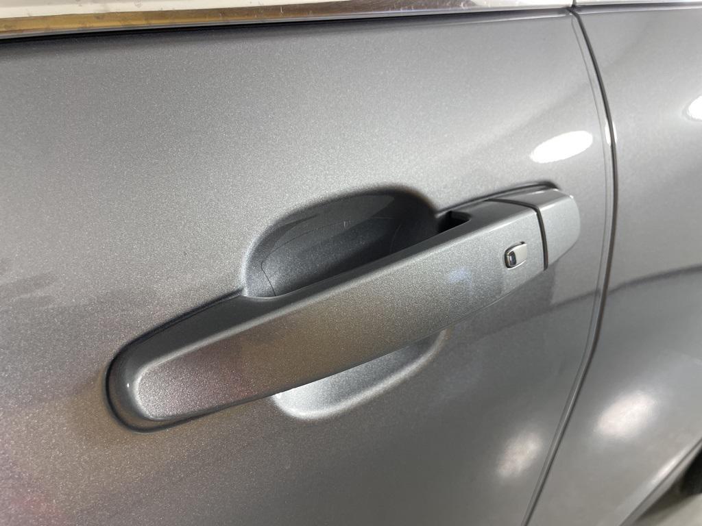 used 2024 Chevrolet Equinox car, priced at $19,600