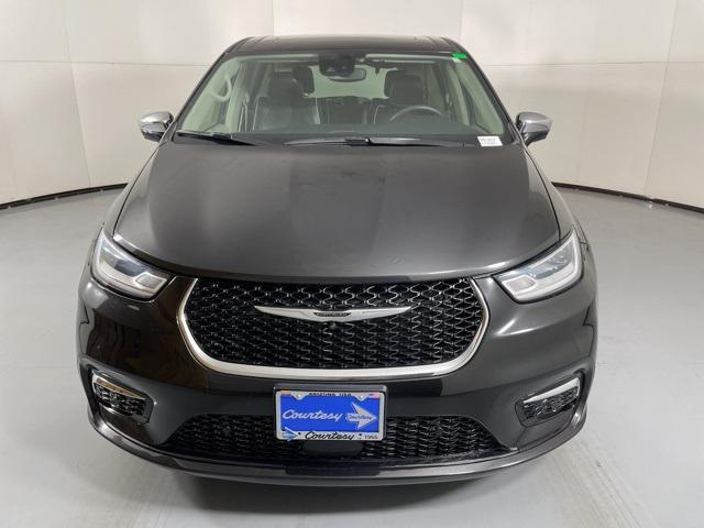 used 2022 Chrysler Pacifica Hybrid car, priced at $27,000