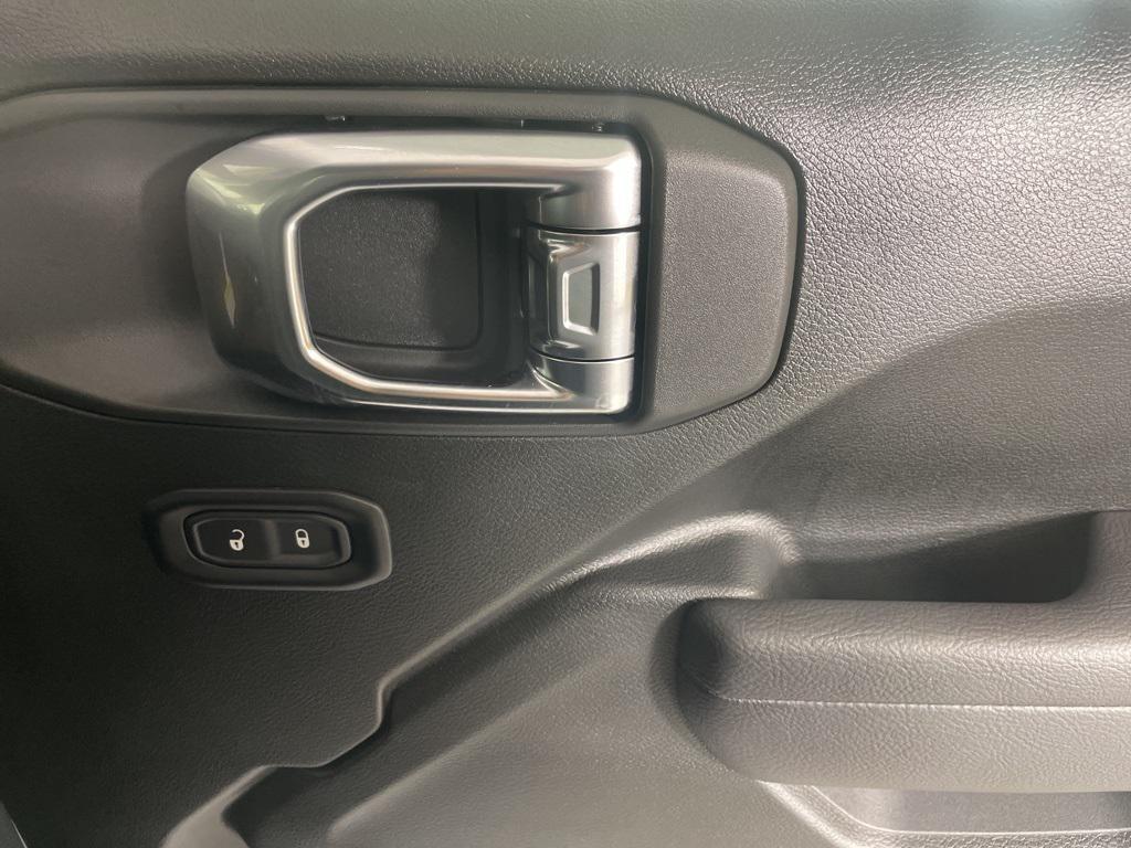 new 2025 Jeep Wrangler car, priced at $43,900