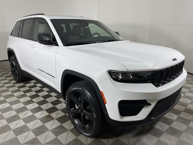 new 2025 Jeep Grand Cherokee car, priced at $43,575