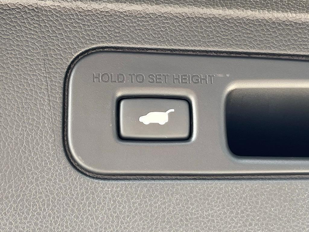 used 2025 Honda Pilot car, priced at $53,114