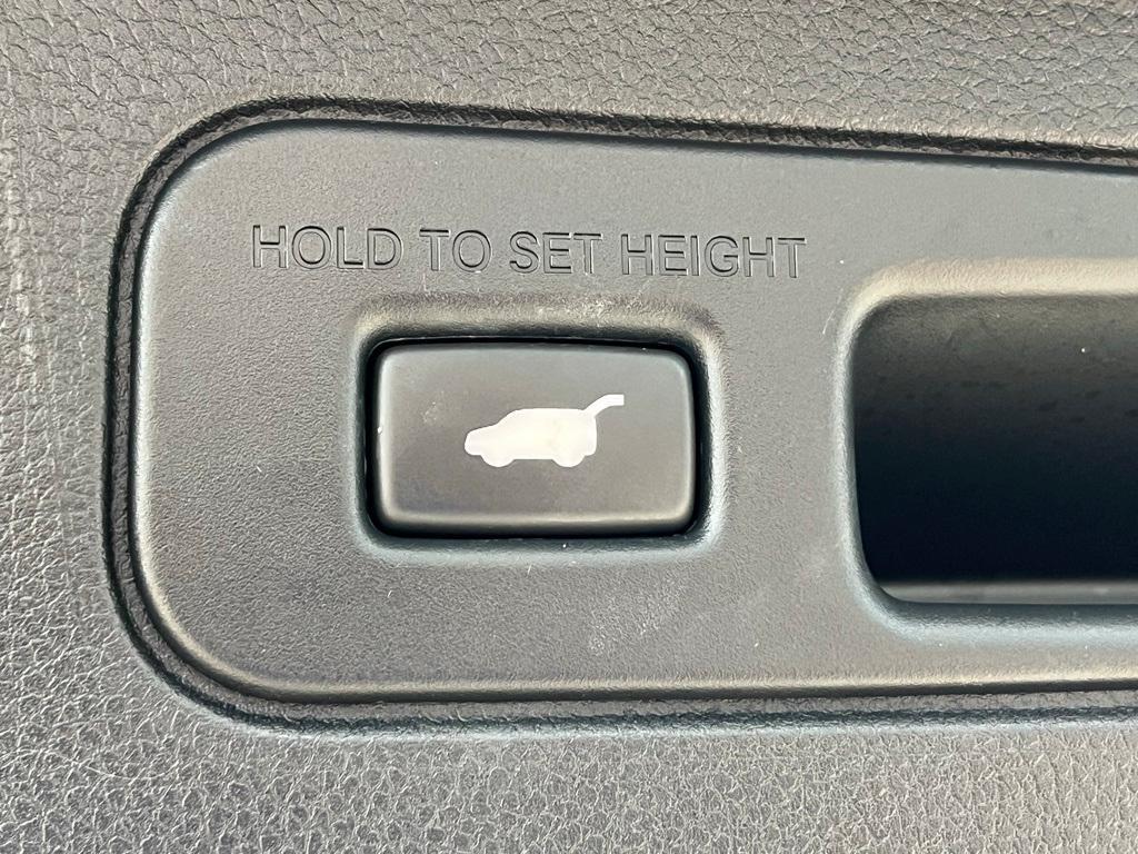 used 2023 Honda Pilot car, priced at $43,920