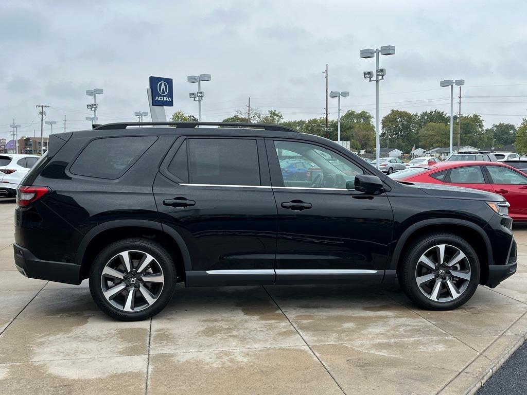 used 2023 Honda Pilot car, priced at $43,920
