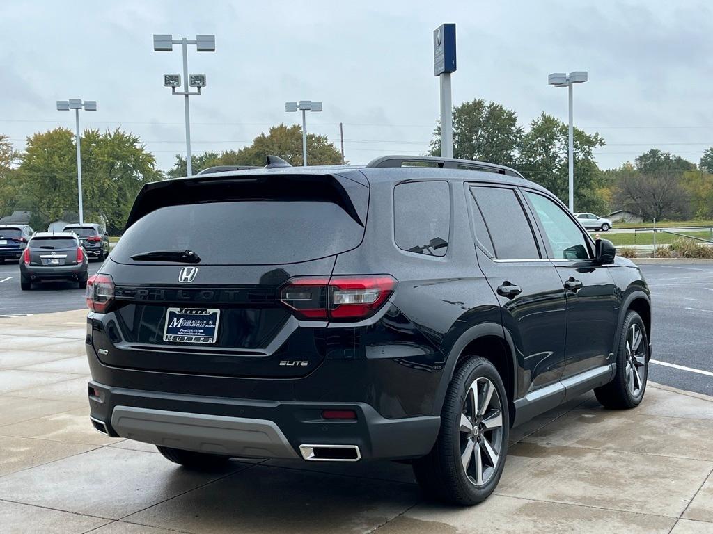 used 2023 Honda Pilot car, priced at $43,920