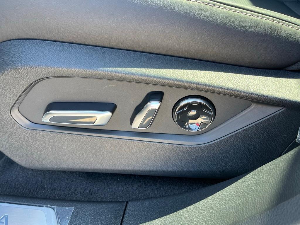 new 2025 Acura RDX car, priced at $49,250