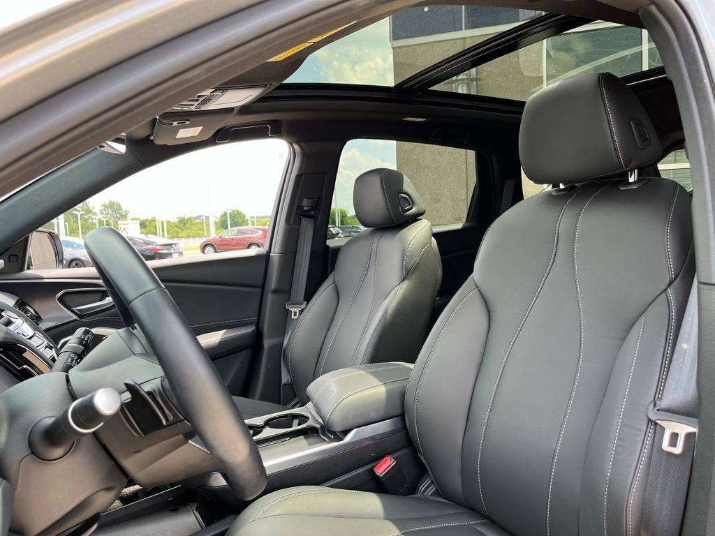 used 2025 Acura RDX car, priced at $40,204
