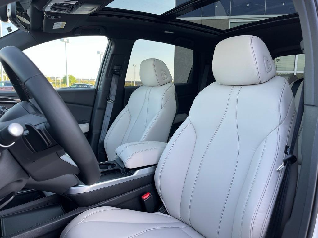 new 2025 Acura RDX car, priced at $46,650