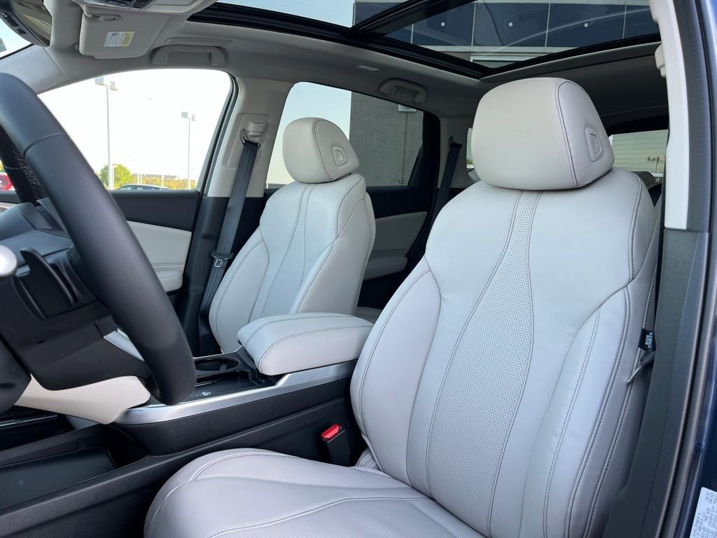 new 2025 Acura RDX car, priced at $48,650