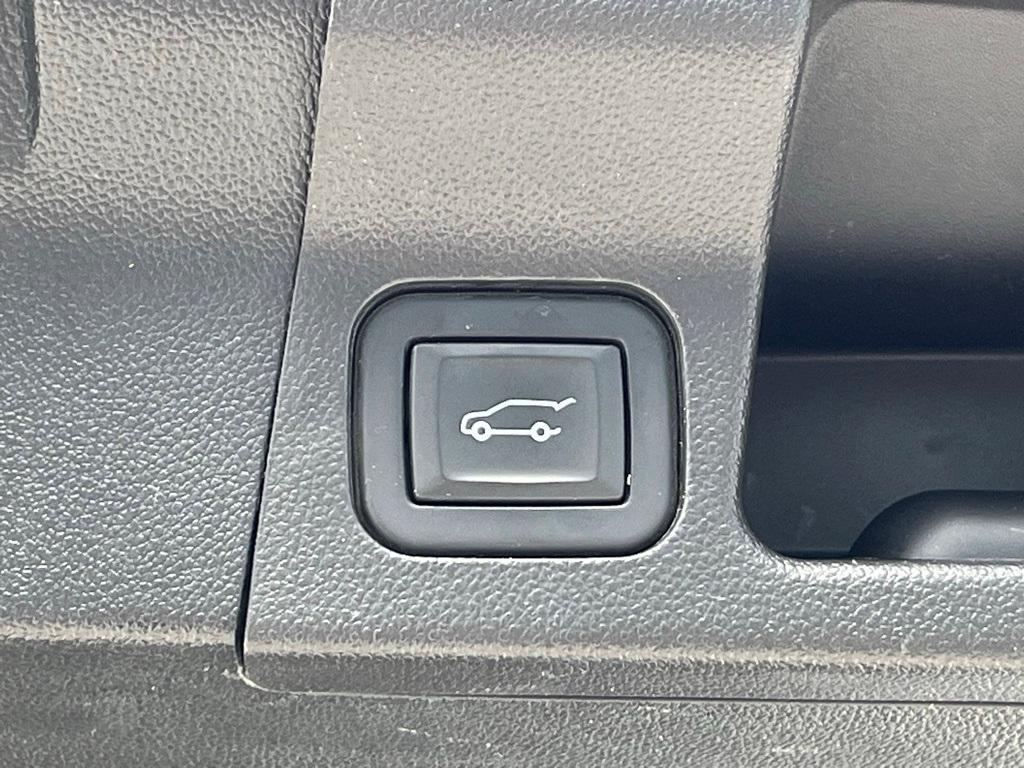 used 2023 GMC Acadia car, priced at $28,913