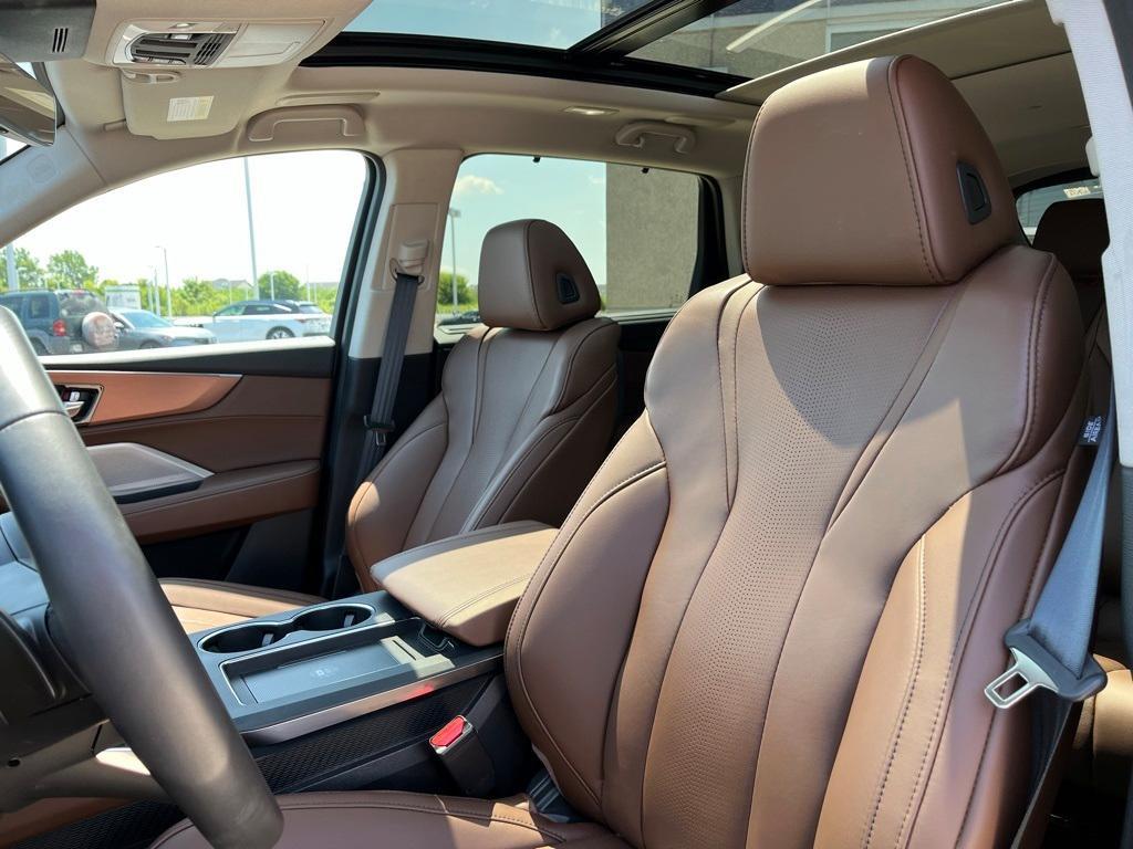 used 2025 Acura MDX car, priced at $51,433
