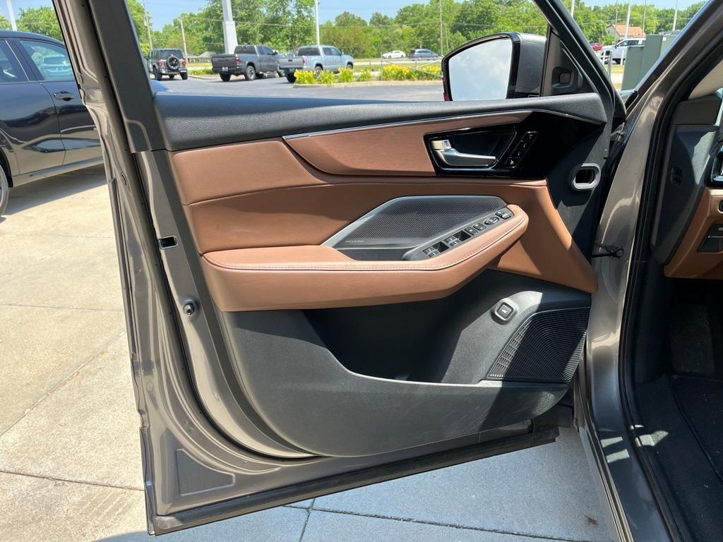 used 2025 Acura MDX car, priced at $51,433