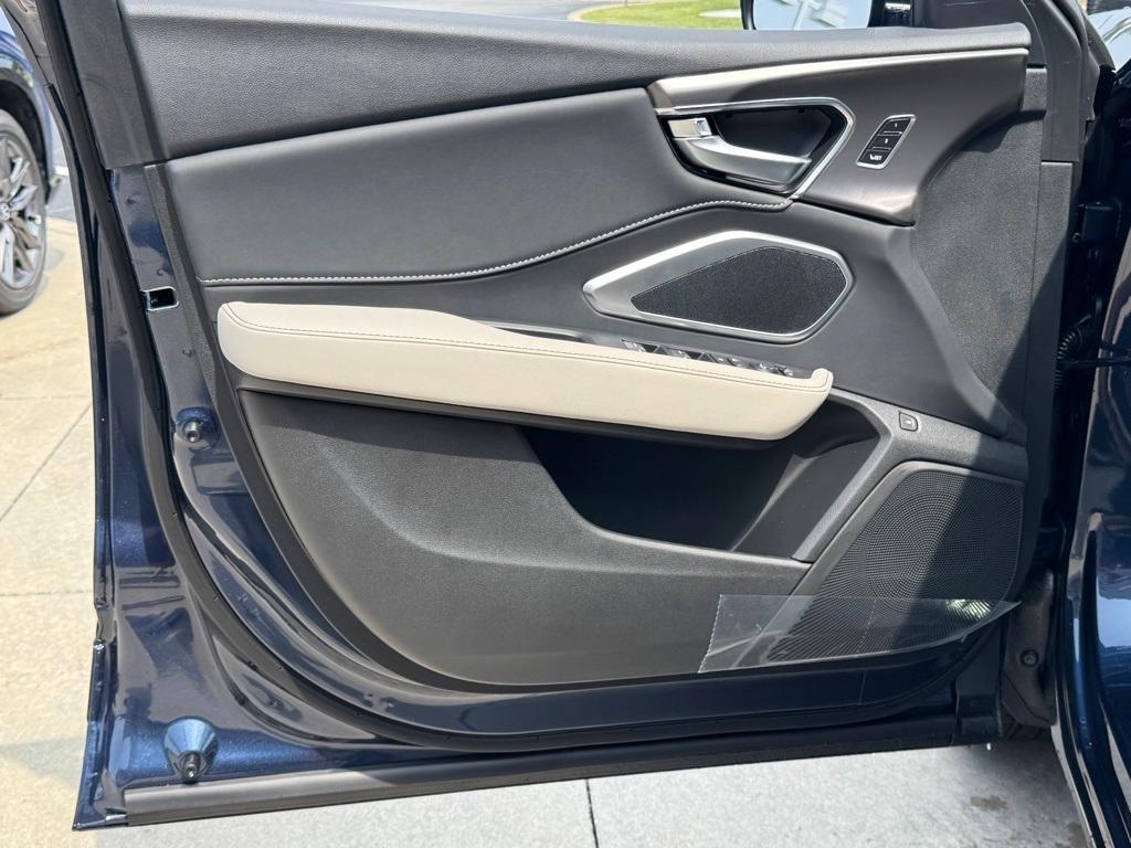 new 2025 Acura RDX car, priced at $46,050