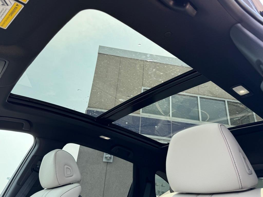 new 2025 Acura RDX car, priced at $46,050