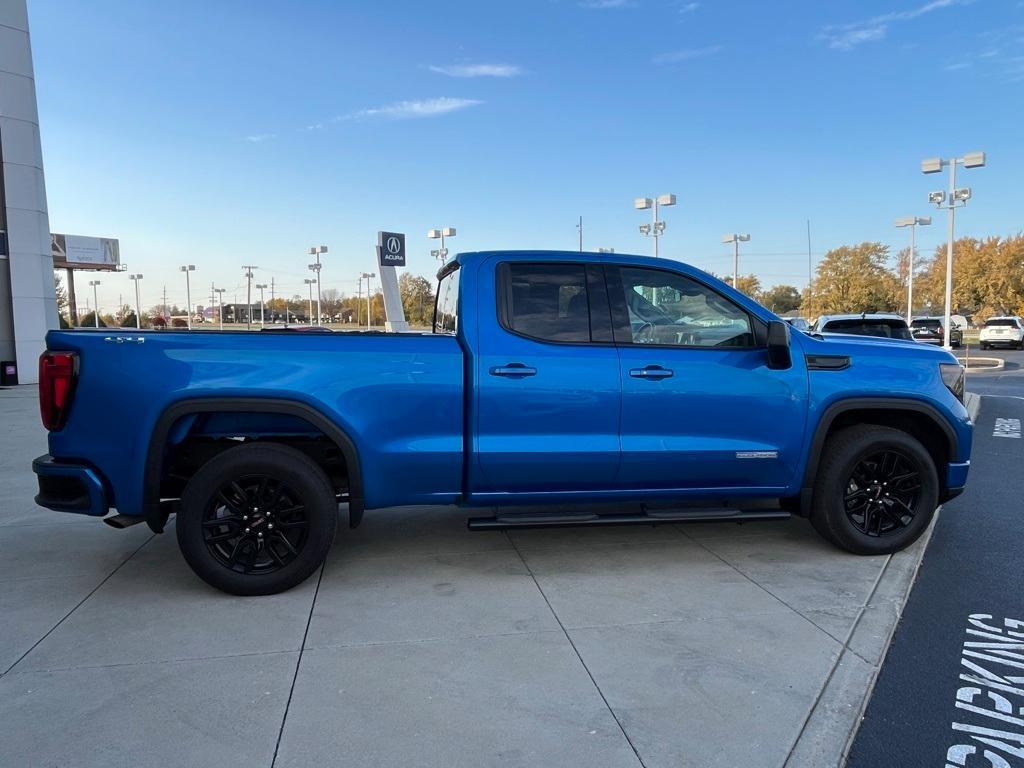 used 2023 GMC Sierra 1500 car, priced at $38,201