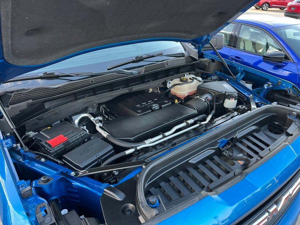 used 2023 GMC Sierra 1500 car, priced at $38,201