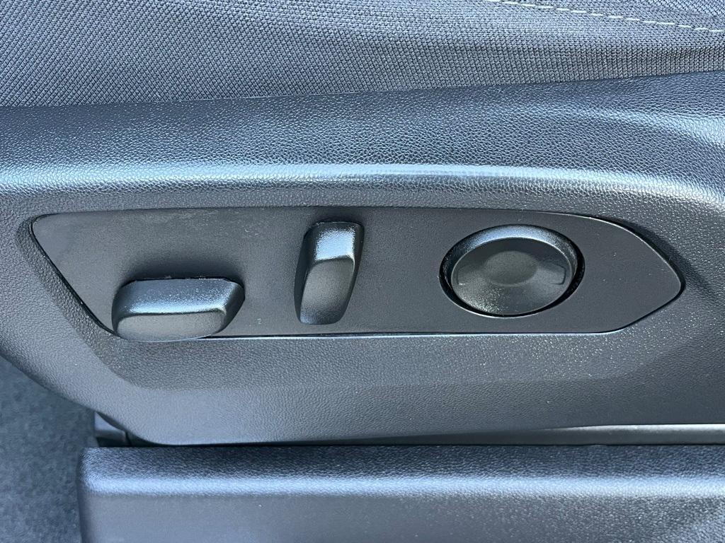 used 2023 GMC Sierra 1500 car, priced at $38,201