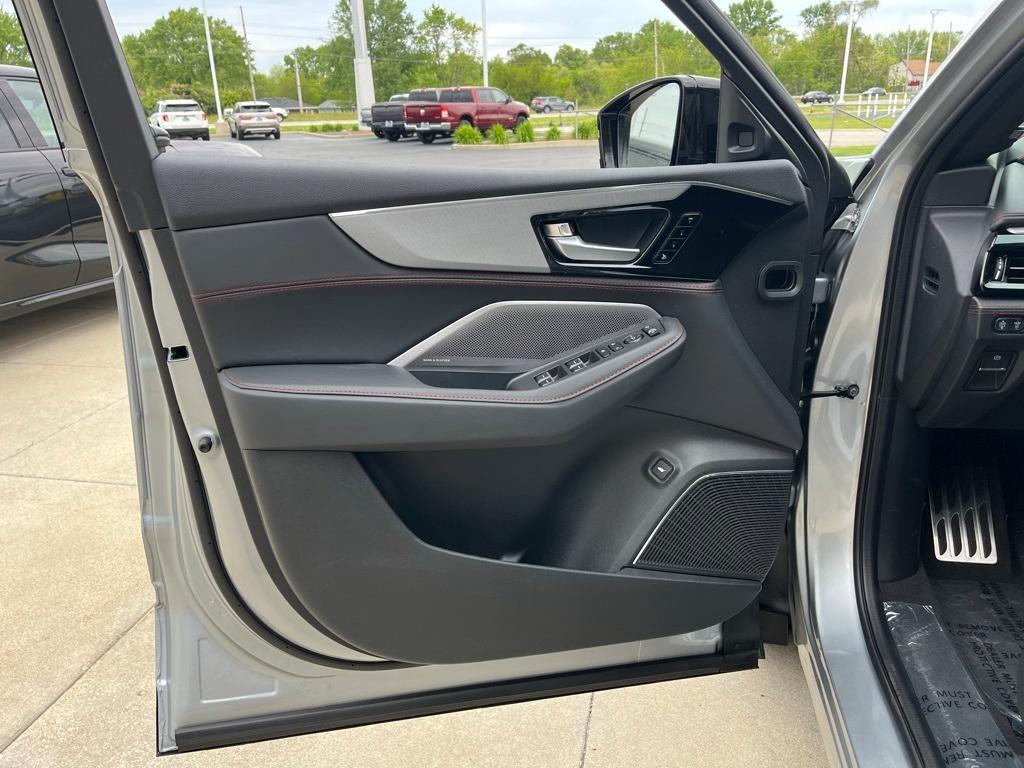 new 2026 Acura MDX car, priced at $70,250