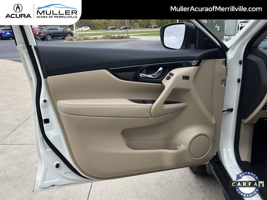 used 2019 Nissan Rogue car, priced at $17,729