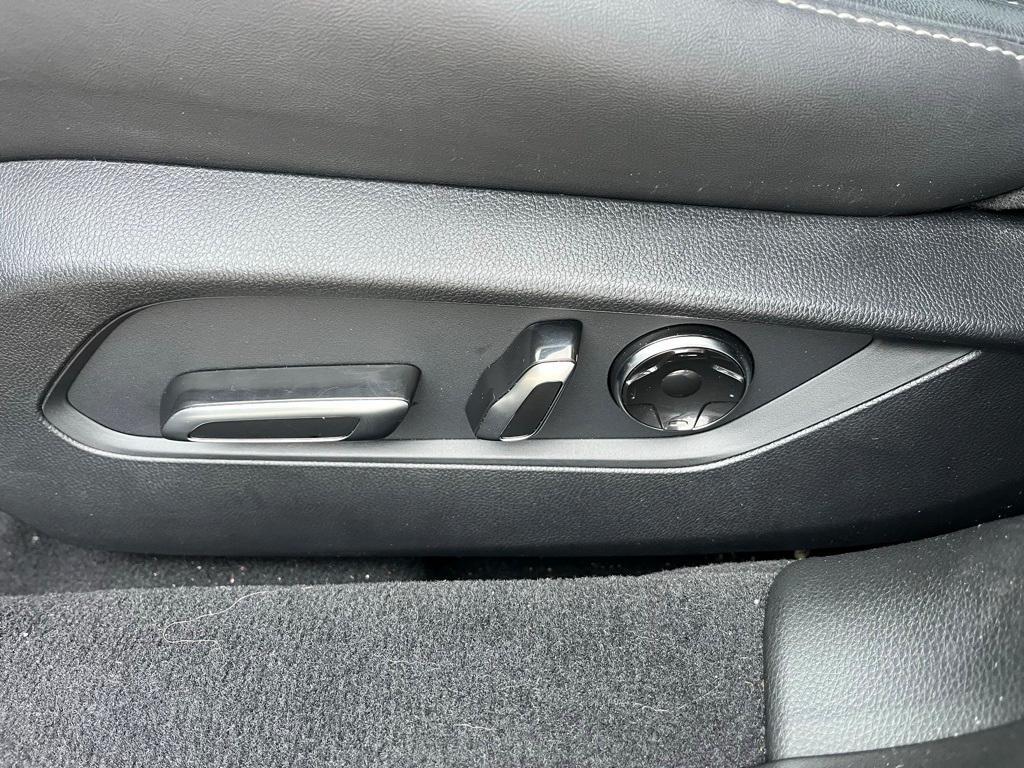 used 2025 Acura TLX car, priced at $39,427