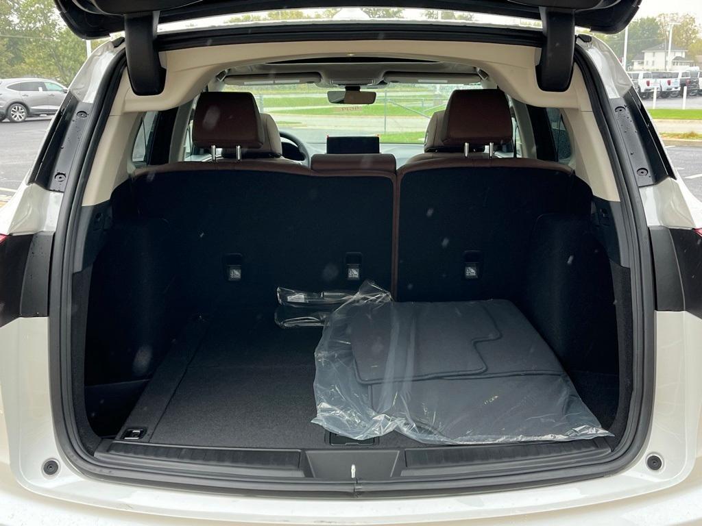 new 2025 Acura RDX car, priced at $49,250