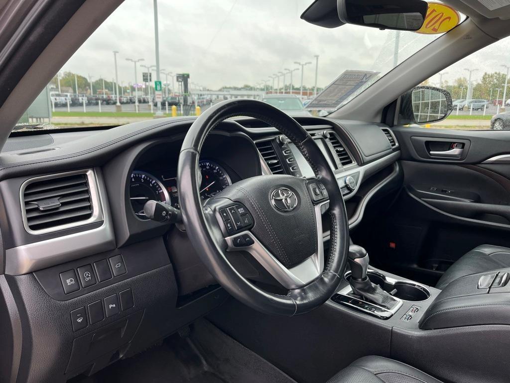 used 2017 Toyota Highlander car, priced at $24,525