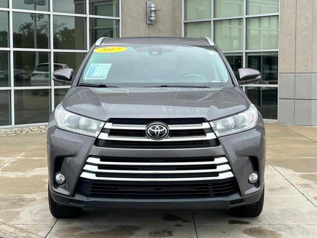 used 2017 Toyota Highlander car, priced at $24,525