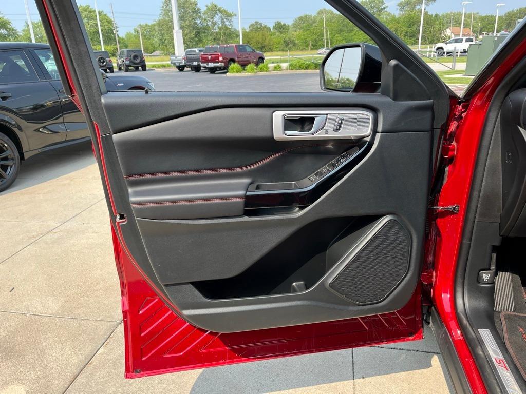 used 2023 Ford Explorer car, priced at $37,014