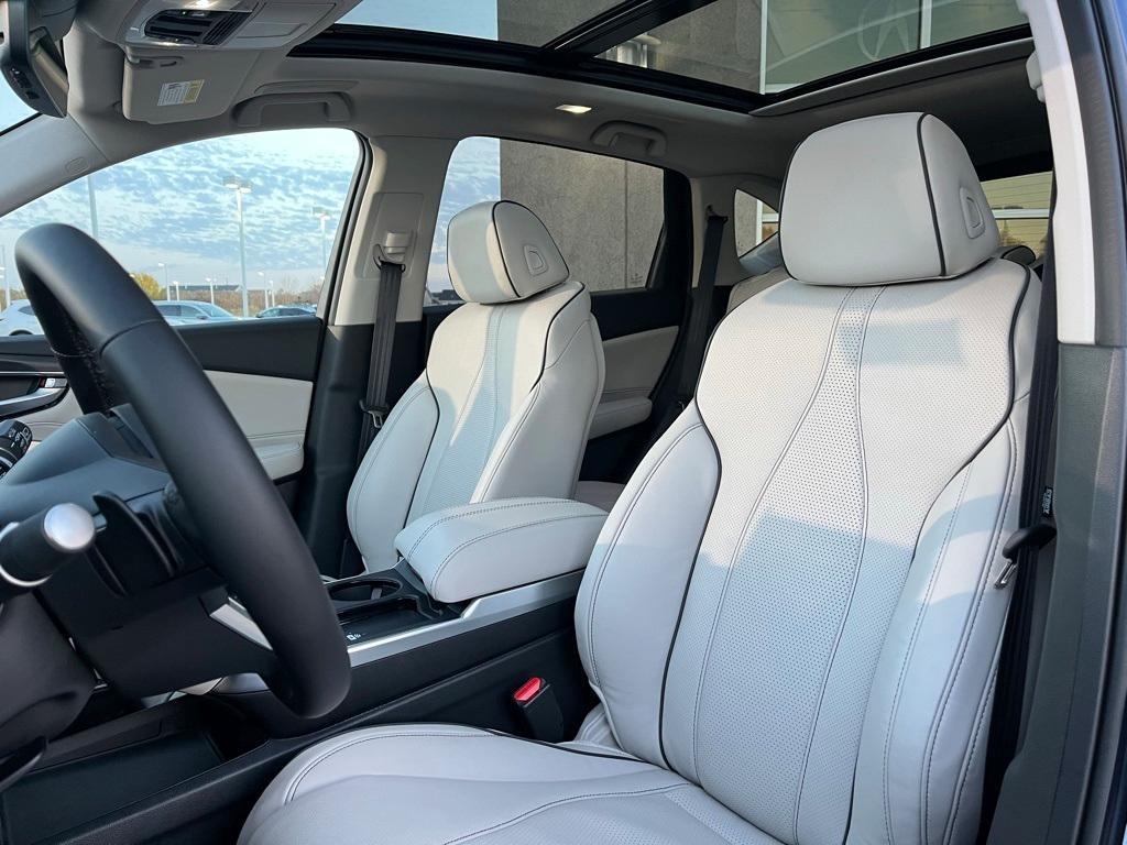 new 2025 Acura RDX car, priced at $53,800