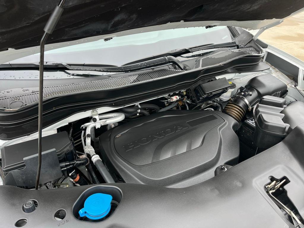 used 2022 Honda Pilot car, priced at $35,920