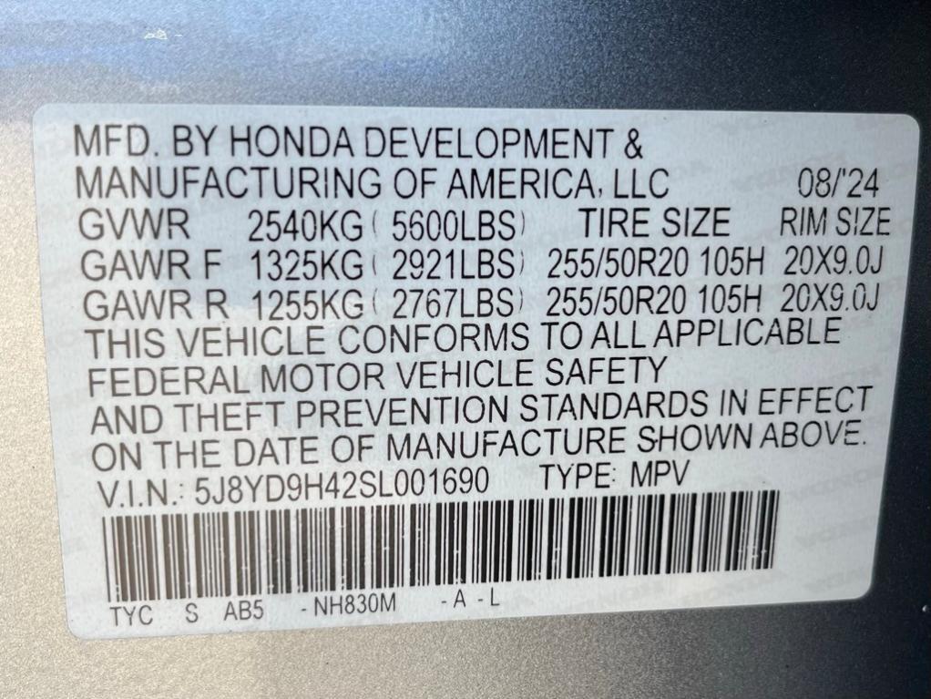 used 2025 Acura MDX car, priced at $51,403