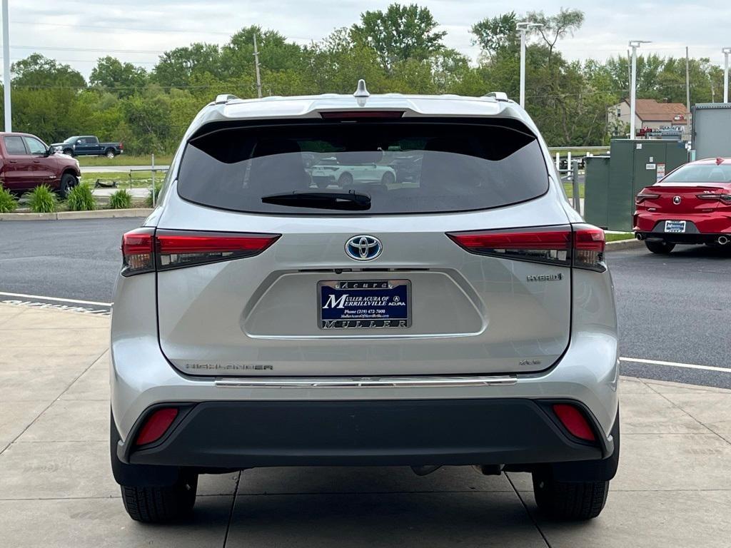 used 2021 Toyota Highlander Hybrid car, priced at $35,914