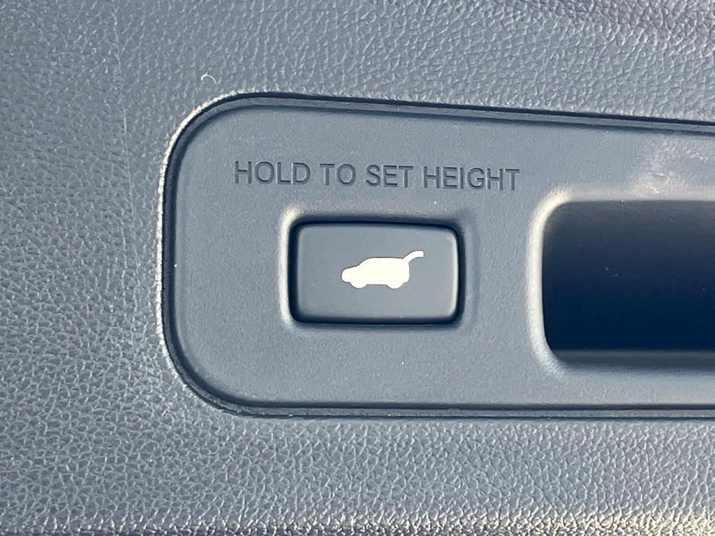 new 2026 Acura MDX car, priced at $64,350