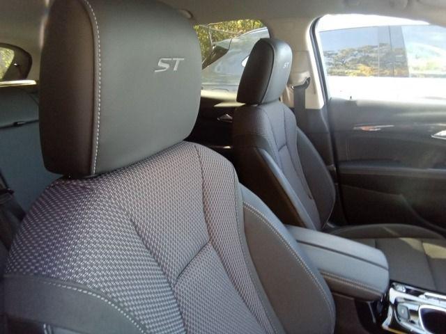 used 2023 Buick Envision car, priced at $26,481