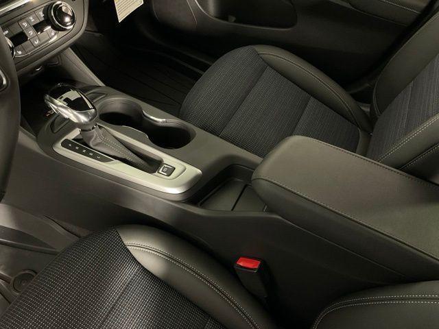 new 2025 Buick Envista car, priced at $28,100