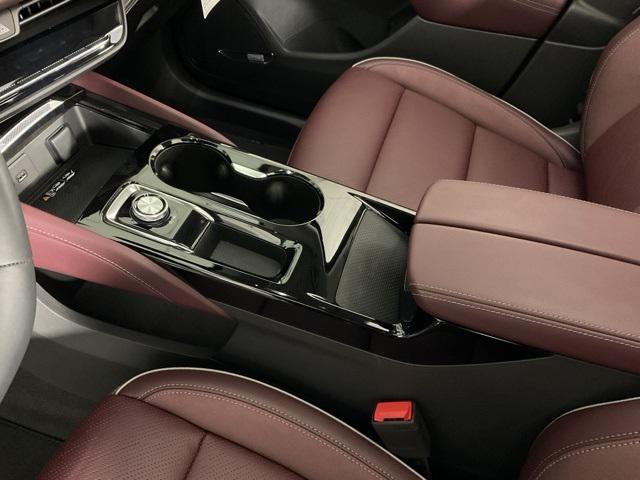 new 2025 Buick Envision car, priced at $42,423